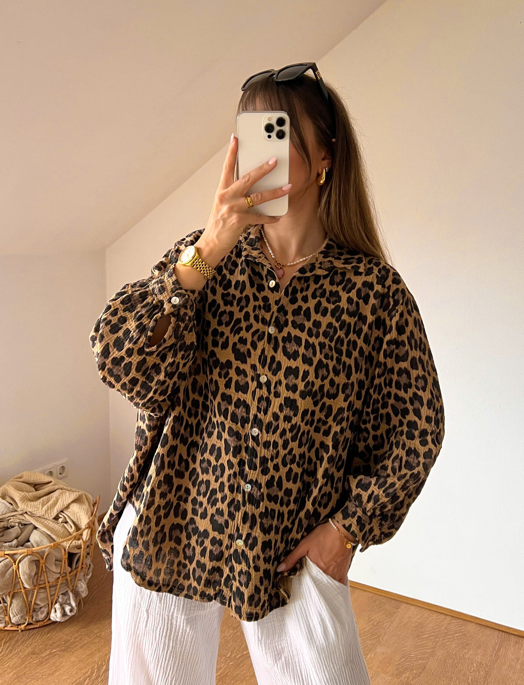 OVERSIZE LEO MUSSELIN BLUSE - Braun