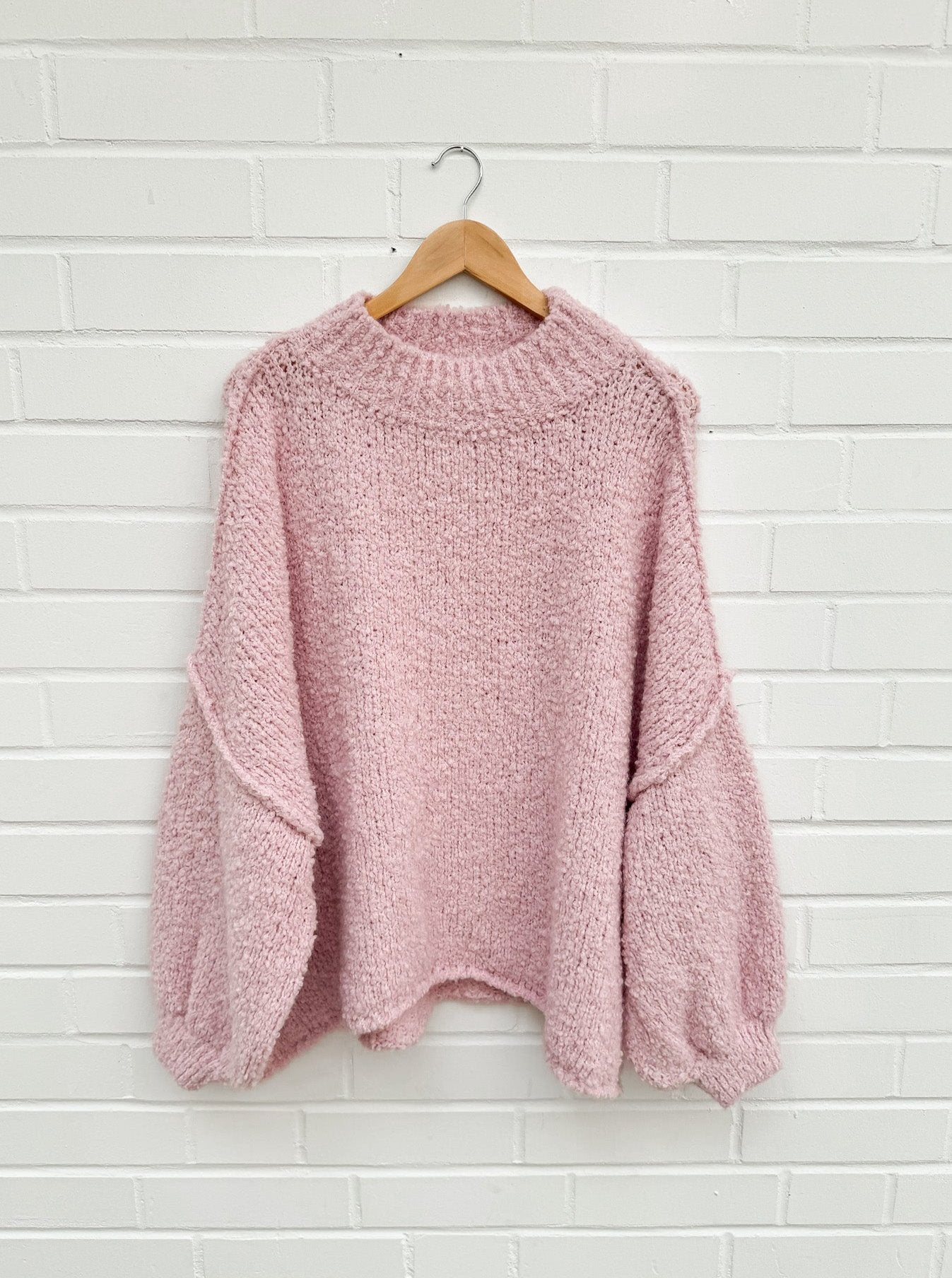 BOUCLE OVERSIZE STRICKPULLOVER MAIRA - versch. Farben