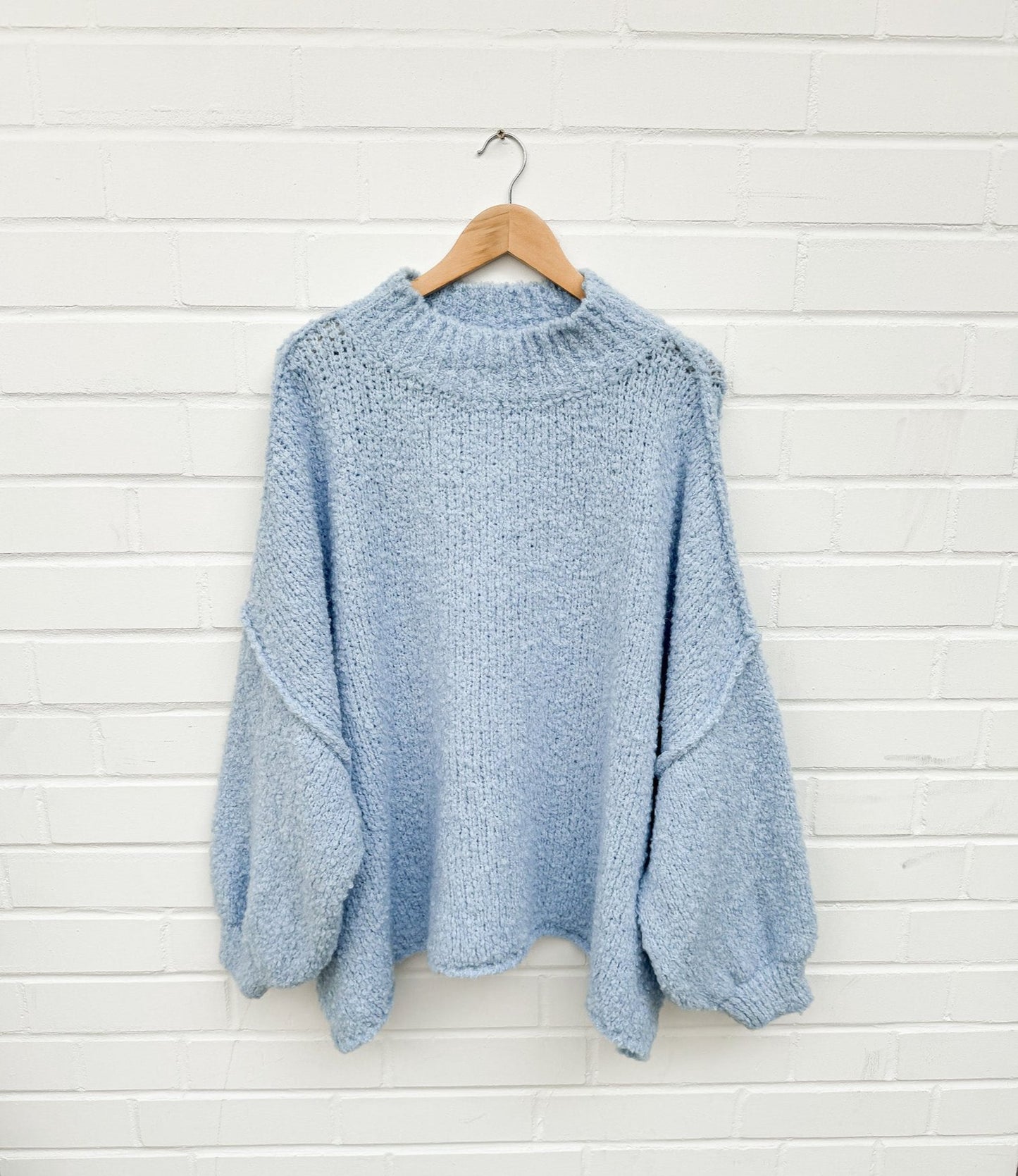 BOUCLE OVERSIZE STRICKPULLOVER MAIRA - versch. Farben