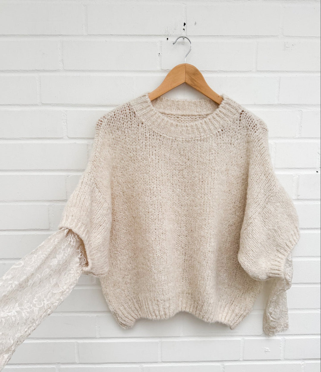 KURZARM PULLOVER mit Spitze - versch. Farben