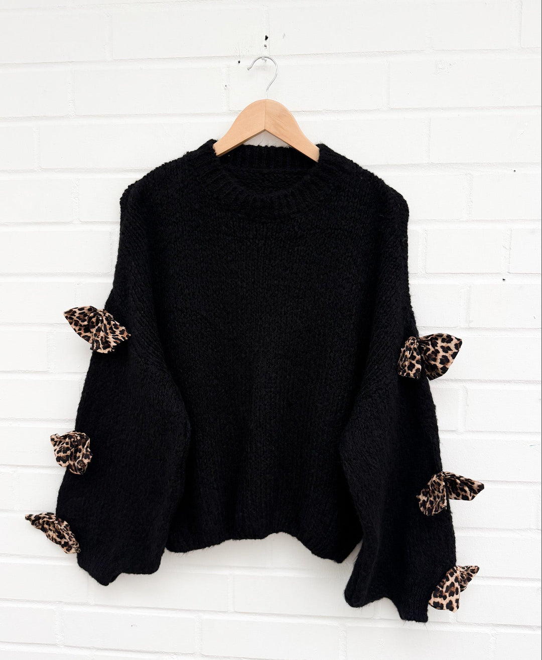 STRICKPULLOVER mit Leo Schleifen - versch. Farben