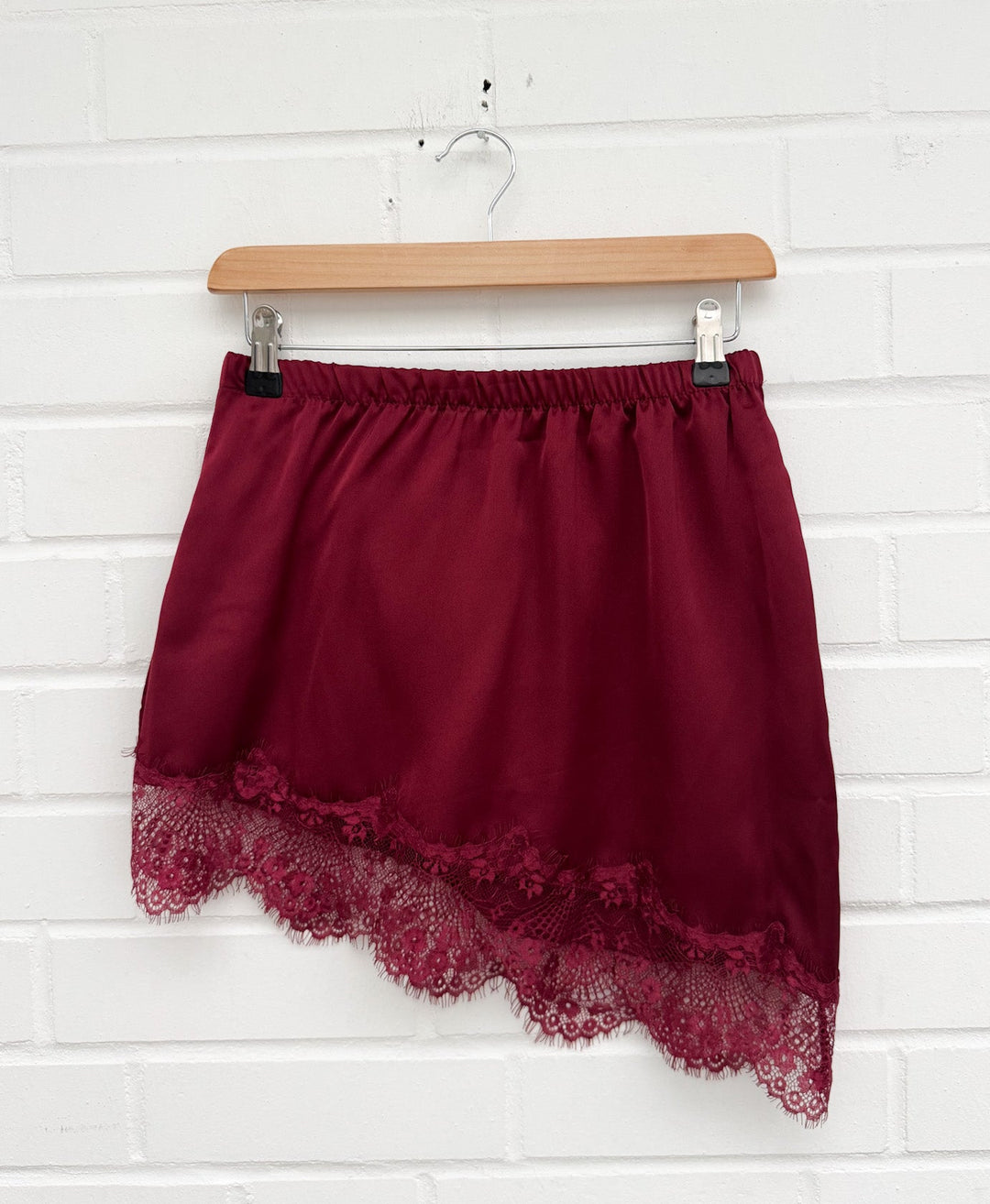 ROCK mit Spitze - versch. Farben