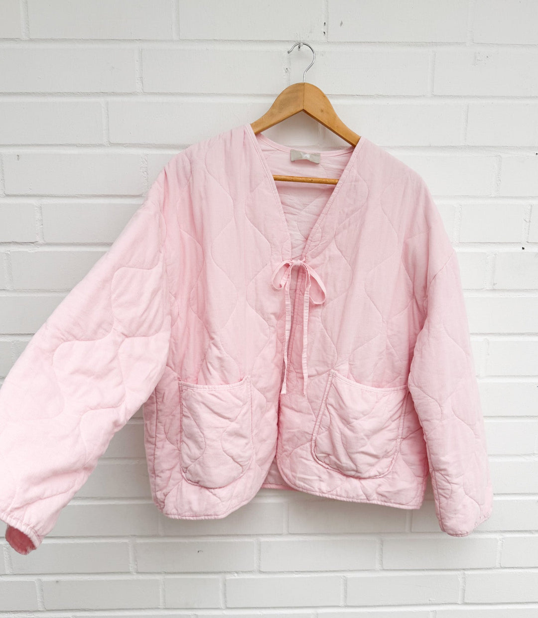 LEICHTE GESTEPPTE SCHLEIFEN JACKE - rosa