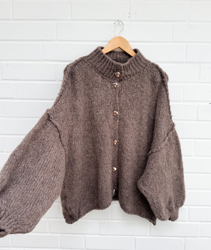 HERZ STRICKJACKE MAIRA - Versch. Farben