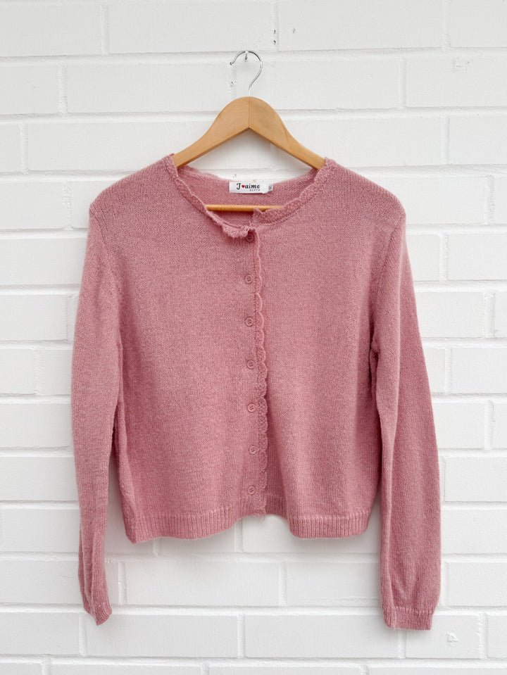 RÜSCHEN BASIC STRICKJACKE - versch. Farben
