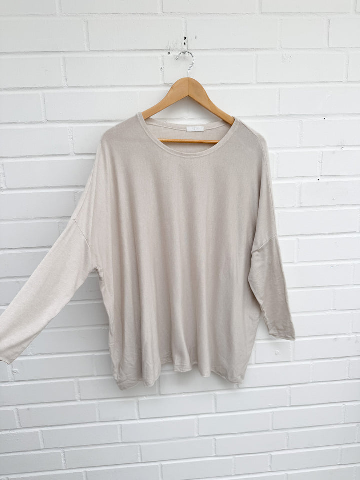 OVERSIZE VISKOSE BASIC PULLOVER mit Rundhals  - versch. Farben