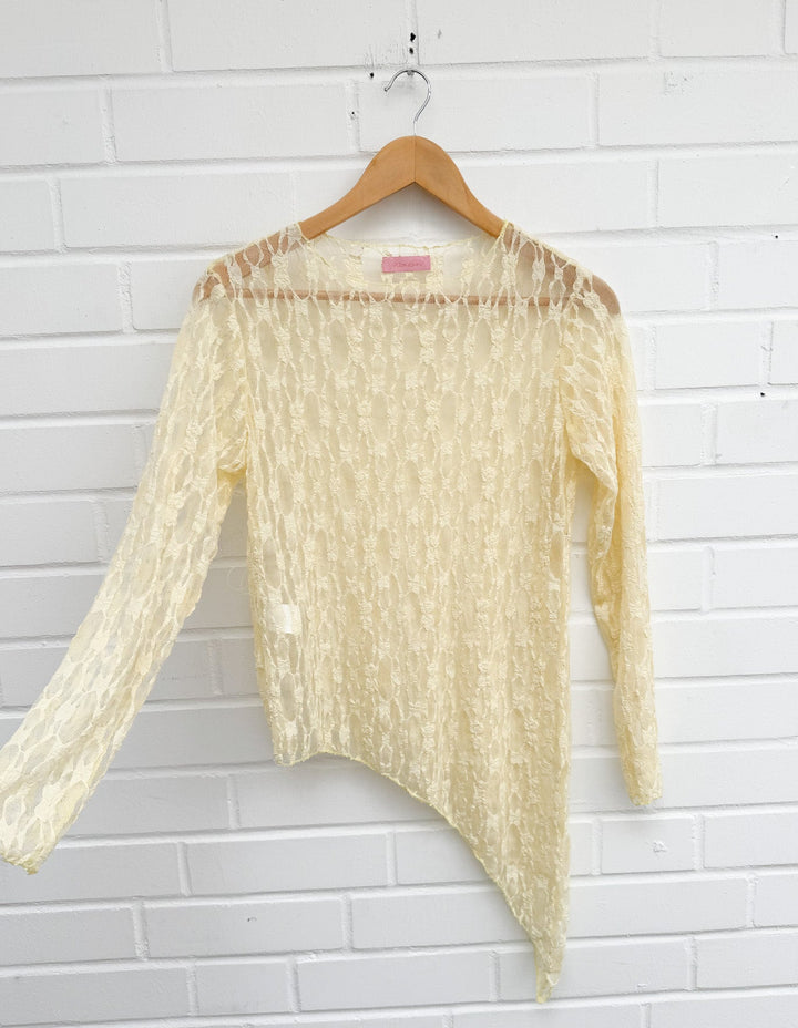 ASYMETRISCHES LACE LANGARM SHIRT - versch. Farben