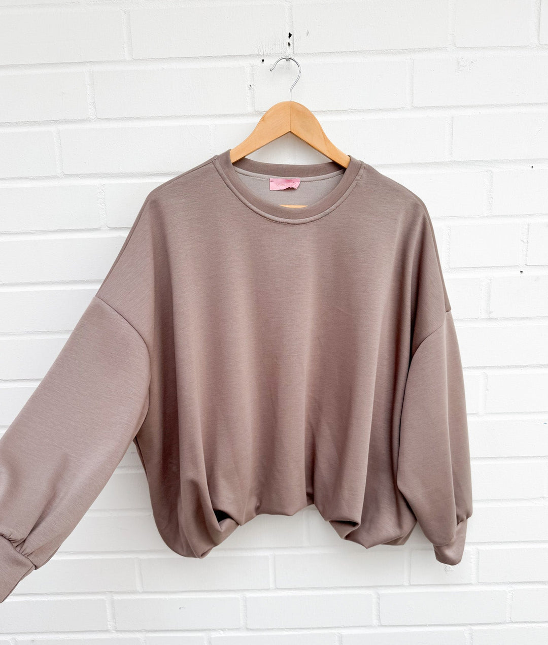 LOCKERER SWEATER mit Raffung - versch. Farben
