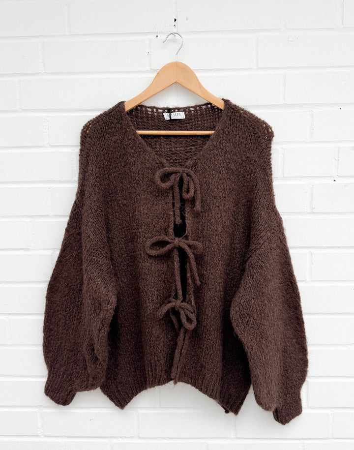 SCHLEIFEN STRICKJACKE LINDA - versch. Farben