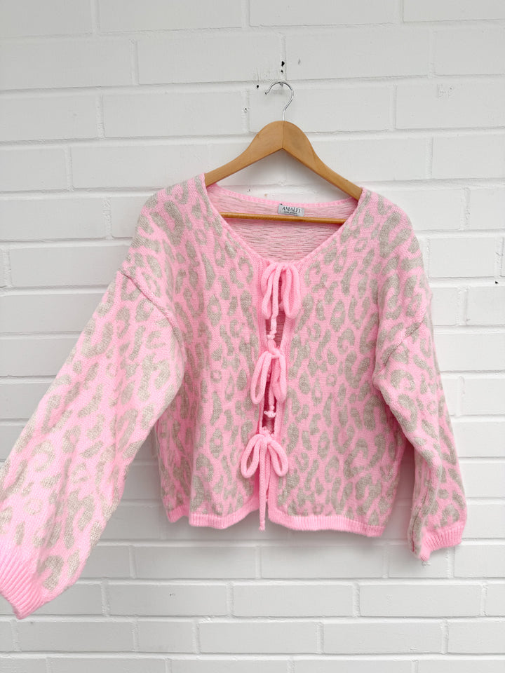 LEO SCHLEIFEN STRICKJACKE - versch. Farben