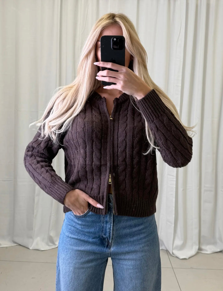 STRICKJACKE mit Zopfmuster - versch. Farben