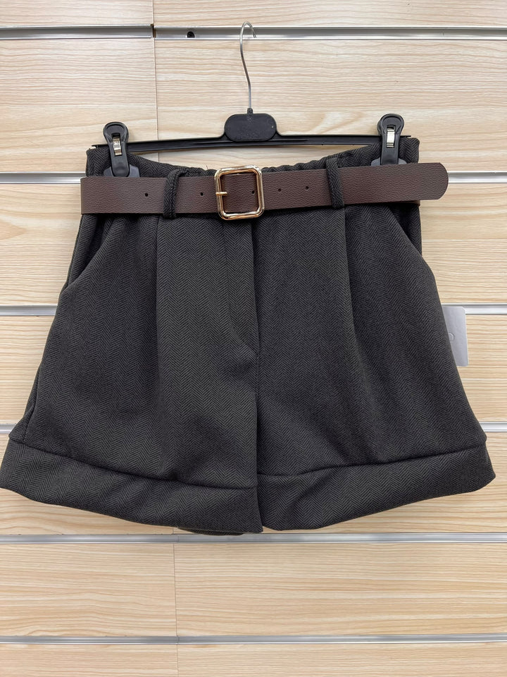 SHORTS JUDITH - versch. Farben